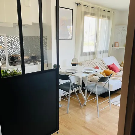 Apartamento Studio Au Calme 2 Pas De La Plage Et Du Centre De -l école Buissonnière Blonville-sur-Mer
