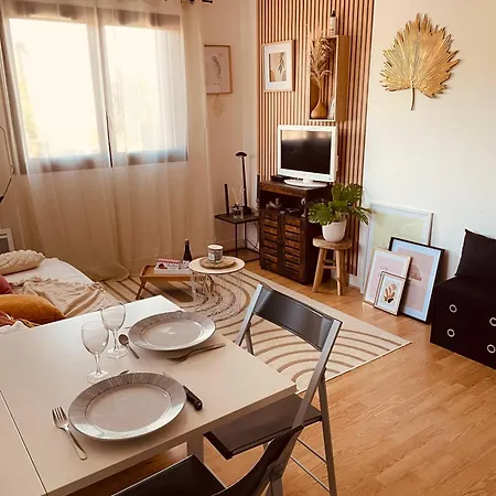 Studio Au Calme 2 Pas De La Plage Et Du Centre De -l école Buissonnière *