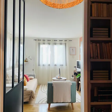 Studio Au Calme 2 Pas De La Plage Et Du Centre De -l école Buissonnière *